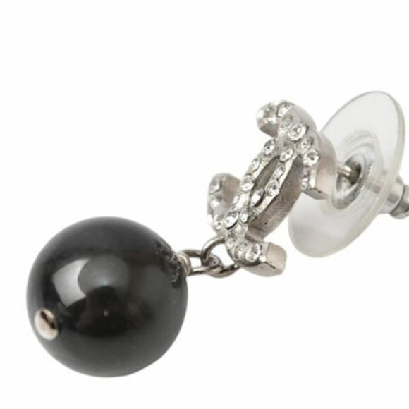 CHANEL Black Pearl Earrings - Picture 3 of 7